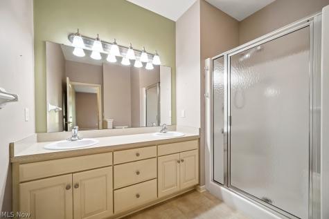 2452 Barrington Way Wooster OH 44691
