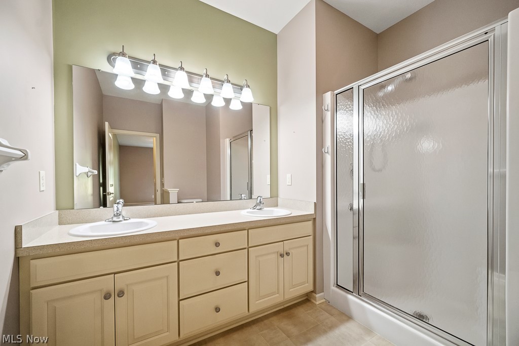2452 Barrington Way Wooster OH 44691
