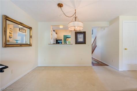 1702 Southpointe Circle NE Canton OH 44714