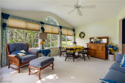 1702 Southpointe Circle NE Canton OH 44714