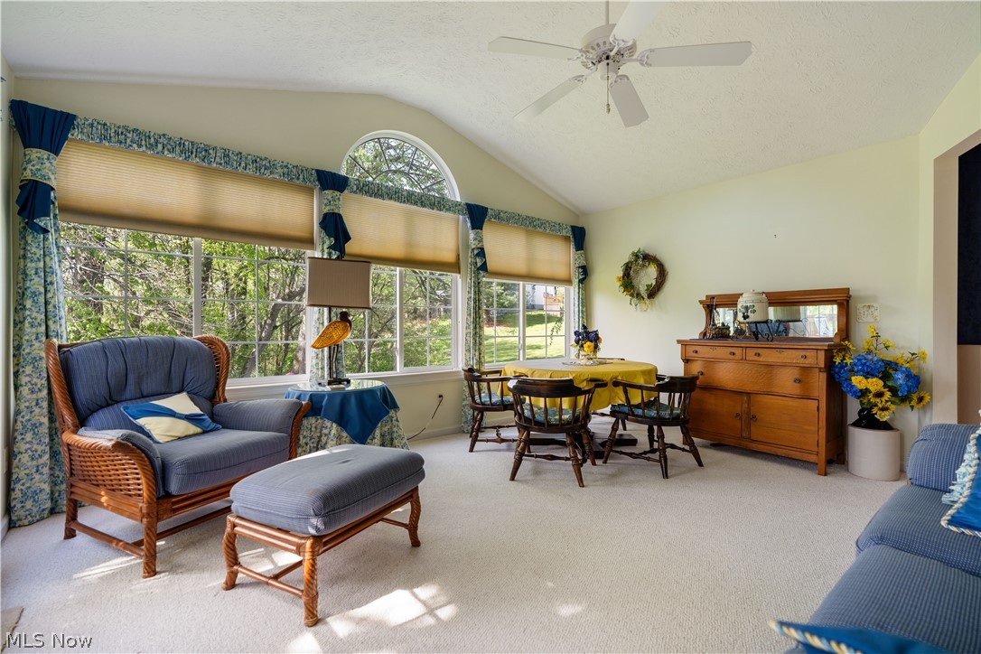 1702 Southpointe Circle NE Canton OH 44714