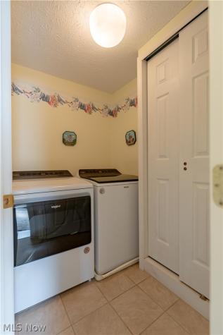 1702 Southpointe Circle NE Canton OH 44714