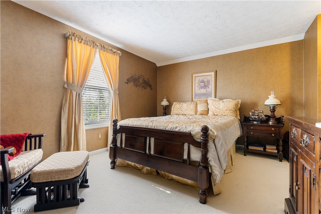 1702 Southpointe Circle NE Canton OH 44714