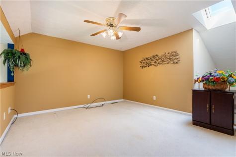 1702 Southpointe Circle NE Canton OH 44714