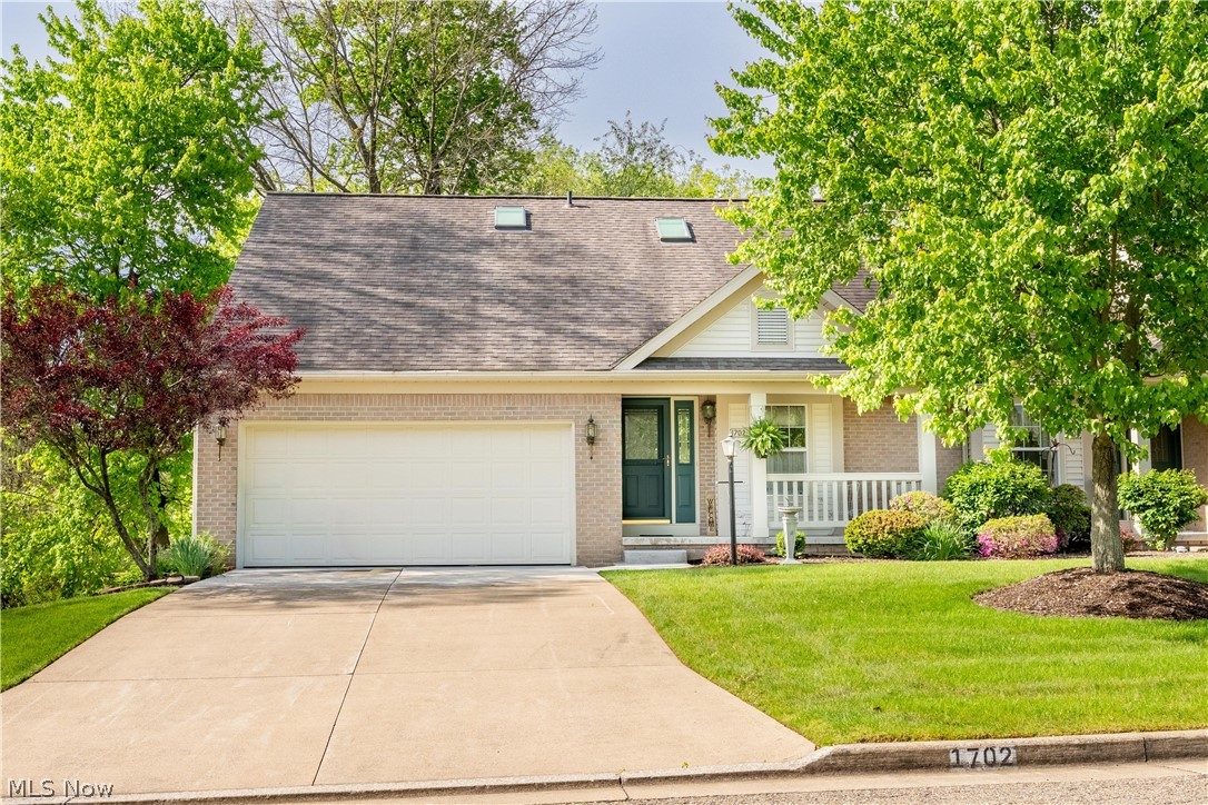 1702 Southpointe Circle NE Canton OH 44714
