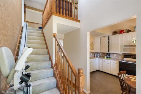 1702 Southpointe Circle NE Canton OH 44714