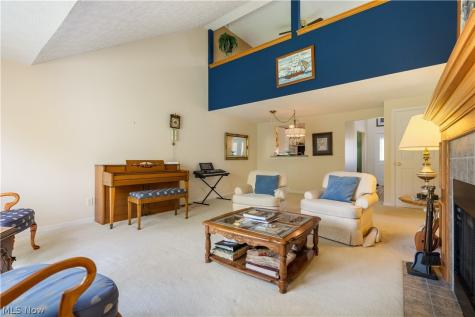 1702 Southpointe Circle NE Canton OH 44714