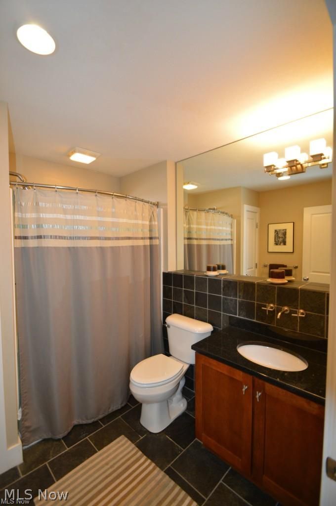 2251 City View Drive Cleveland OH 44113