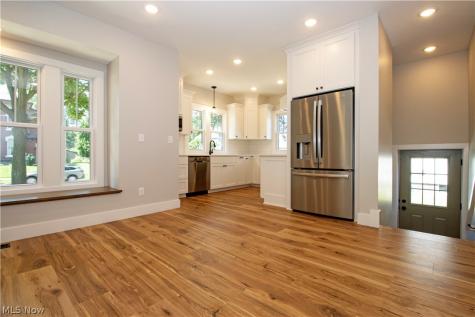 424 S Main Street Orrville OH 44667