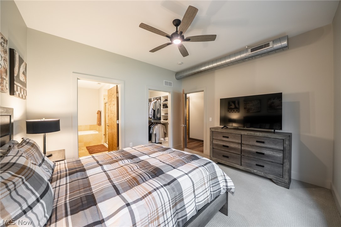 1403 Copper Trace Cleveland Heights OH 44118