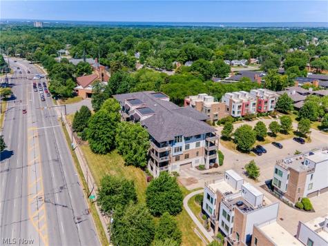 1403 Copper Trace Cleveland Heights OH 44118