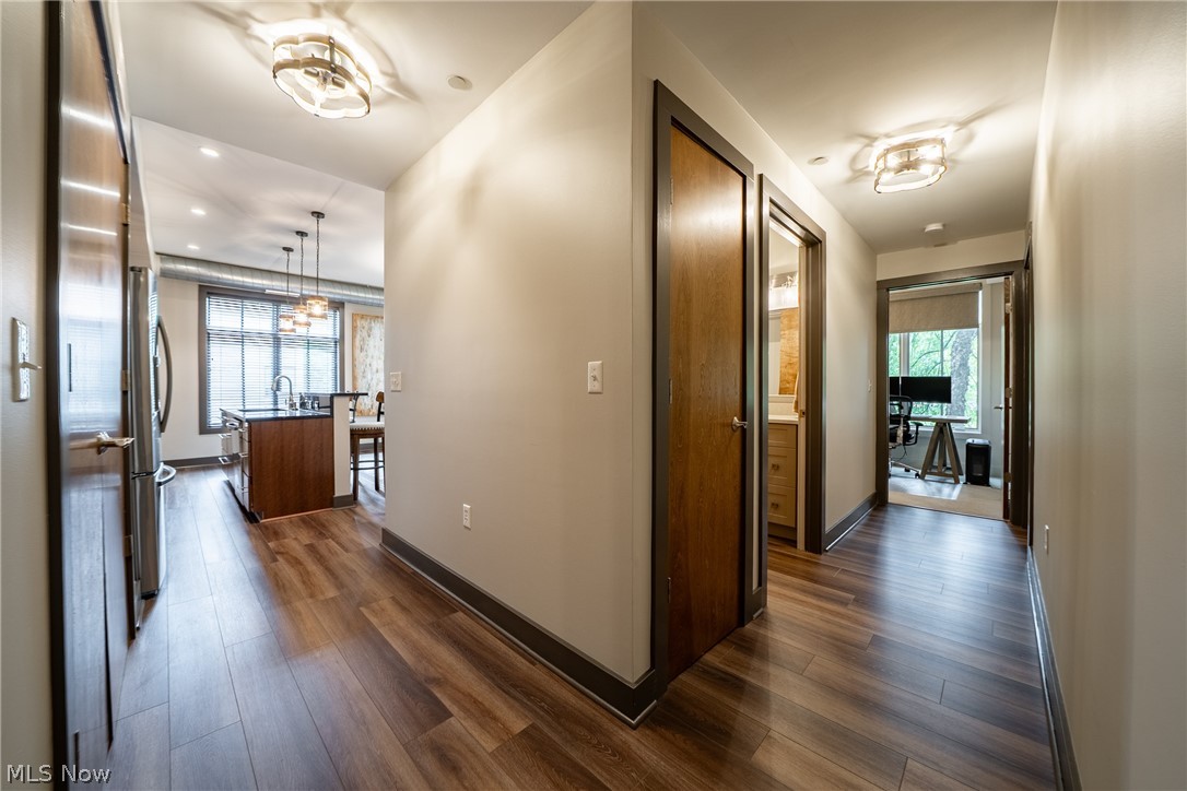 1403 Copper Trace Cleveland Heights OH 44118