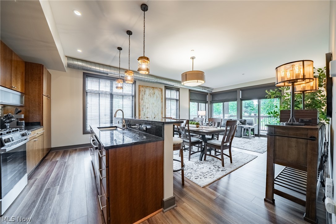 1403 Copper Trace Cleveland Heights OH 44118