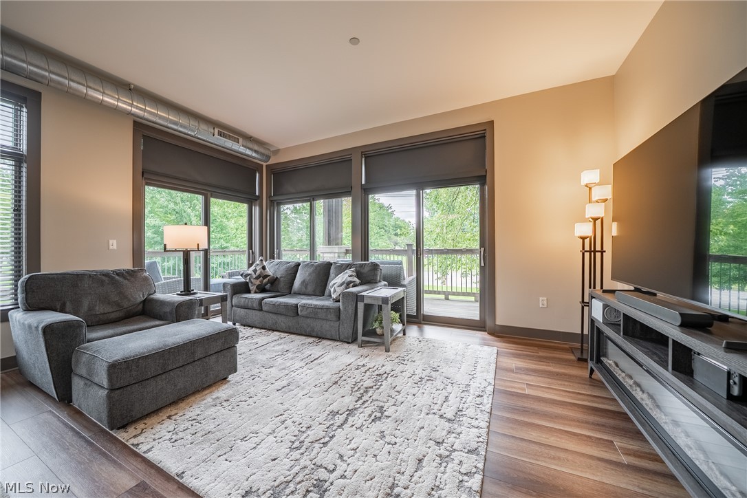 1403 Copper Trace Cleveland Heights OH 44118