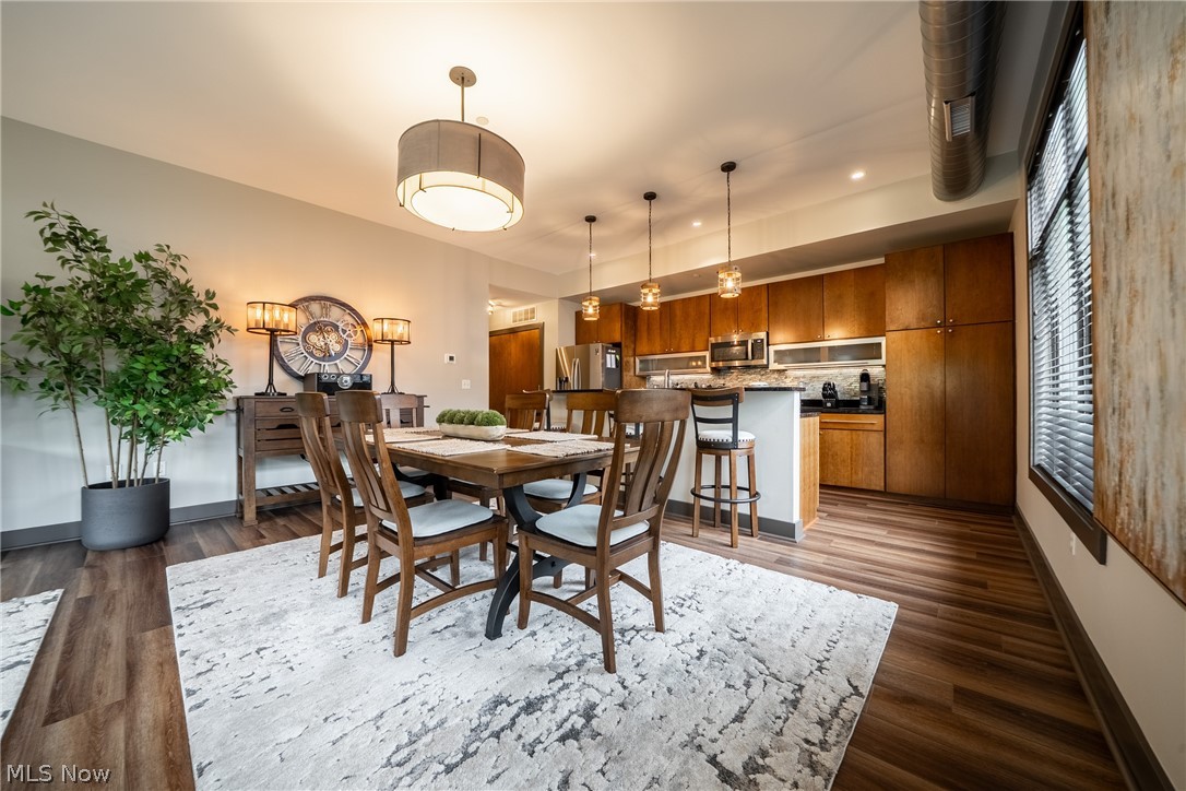1403 Copper Trace Cleveland Heights OH 44118