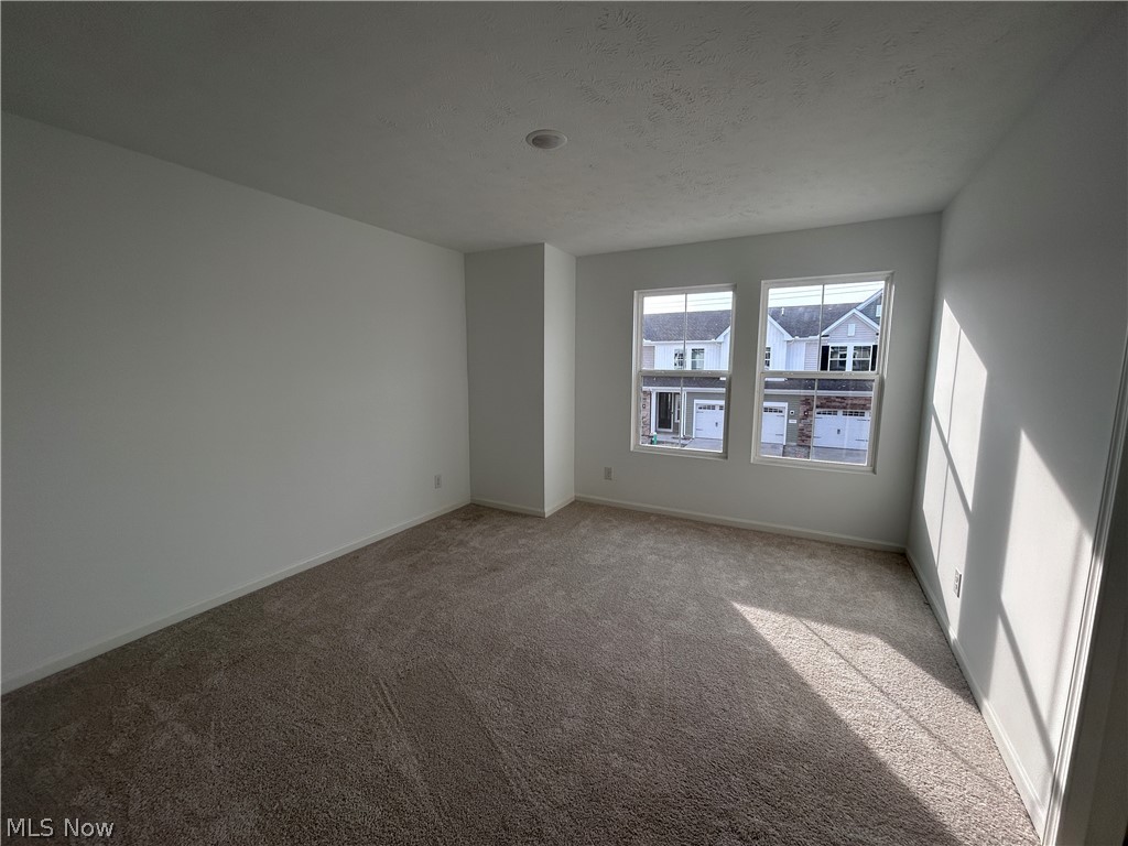 5081 Shepherds Glen Willoughby OH 44094