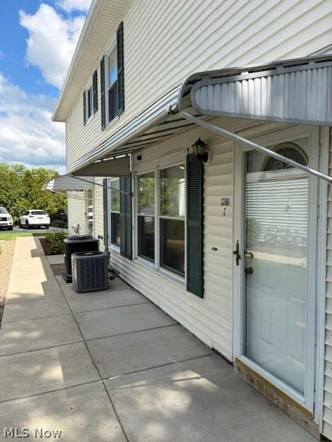 1286 Pembrooke Drive Salem OH 44460