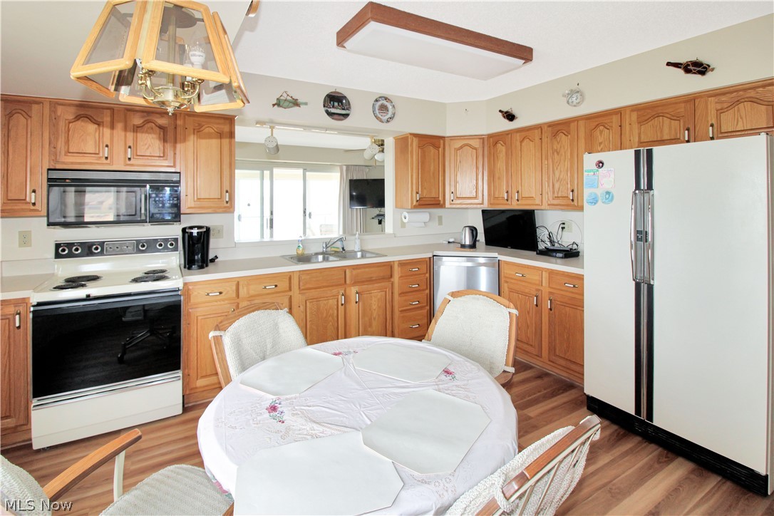1909 E Harbor Road Port Clinton OH 43452
