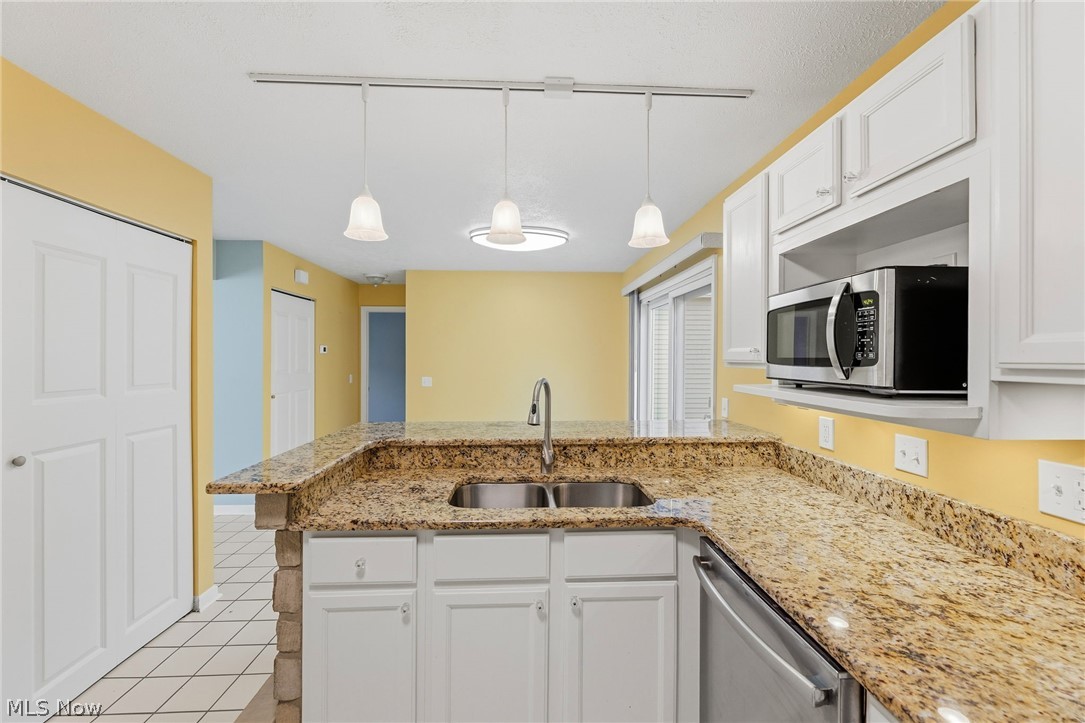 75 Dover Place Lane Northfield Center OH 44067