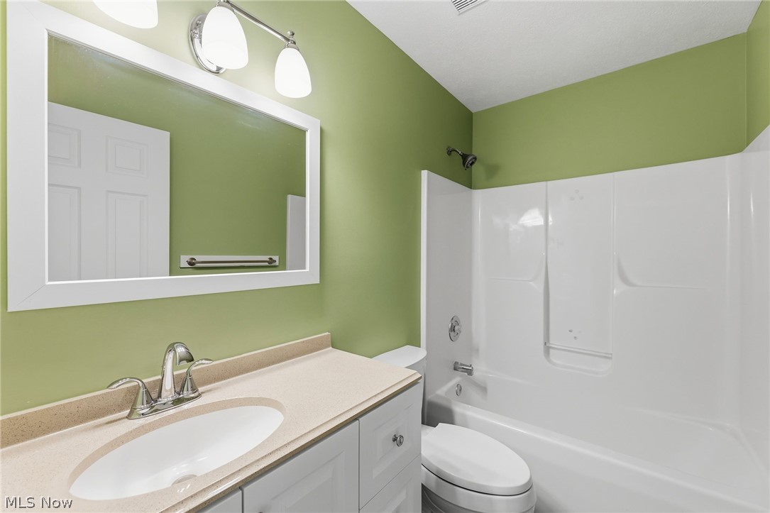 75 Dover Place Lane Northfield Center OH 44067