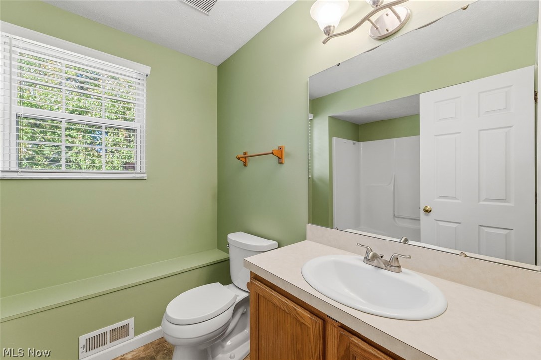 75 Dover Place Lane Northfield Center OH 44067