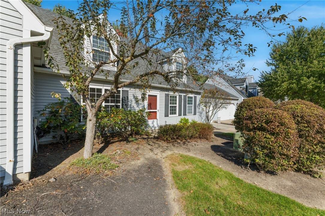 75 Dover Place Lane Northfield Center OH 44067