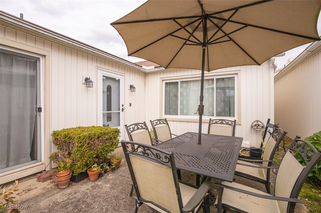 4863 White Pine Way North Ridgeville OH 44039