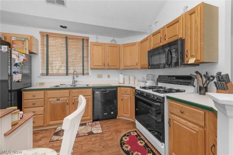 192 Vista Court North Olmsted OH 44070