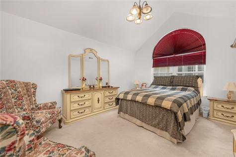 192 Vista Court North Olmsted OH 44070