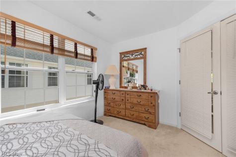 192 Vista Court North Olmsted OH 44070