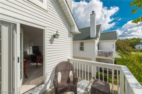 192 Vista Court North Olmsted OH 44070