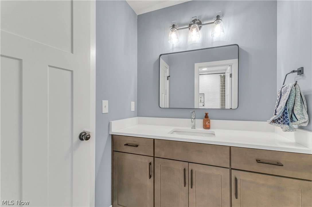 2126 Heritage Lane Westlake OH 44145