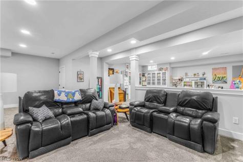 2126 Heritage Lane Westlake OH 44145