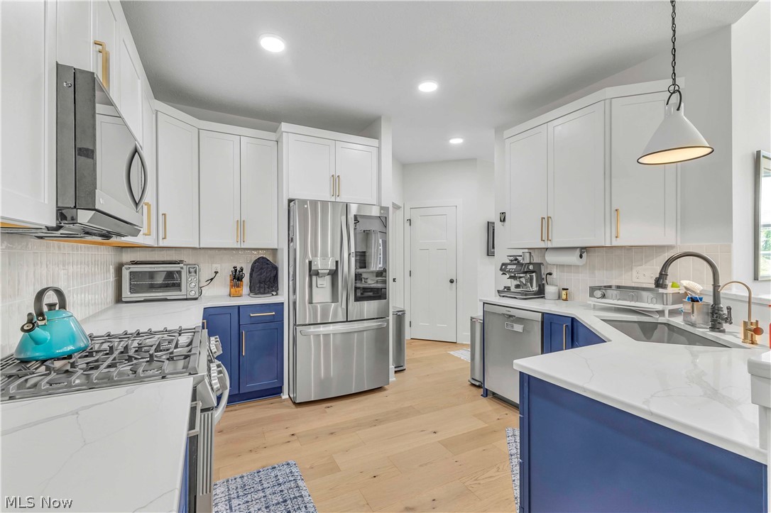 2126 Heritage Lane Westlake OH 44145