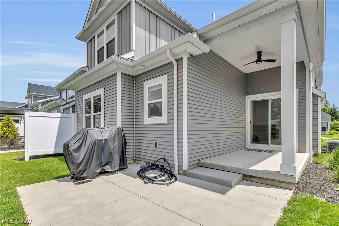 2126 Heritage Lane Westlake OH 44145