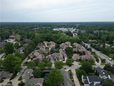 2126 Heritage Lane Westlake OH 44145