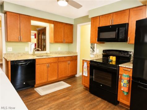 1044 Canyon View Road Sagamore Hills OH 44067