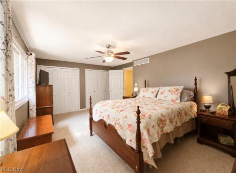 1044 Canyon View Road Sagamore Hills OH 44067