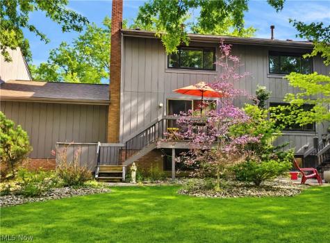 1044 Canyon View Road Sagamore Hills OH 44067