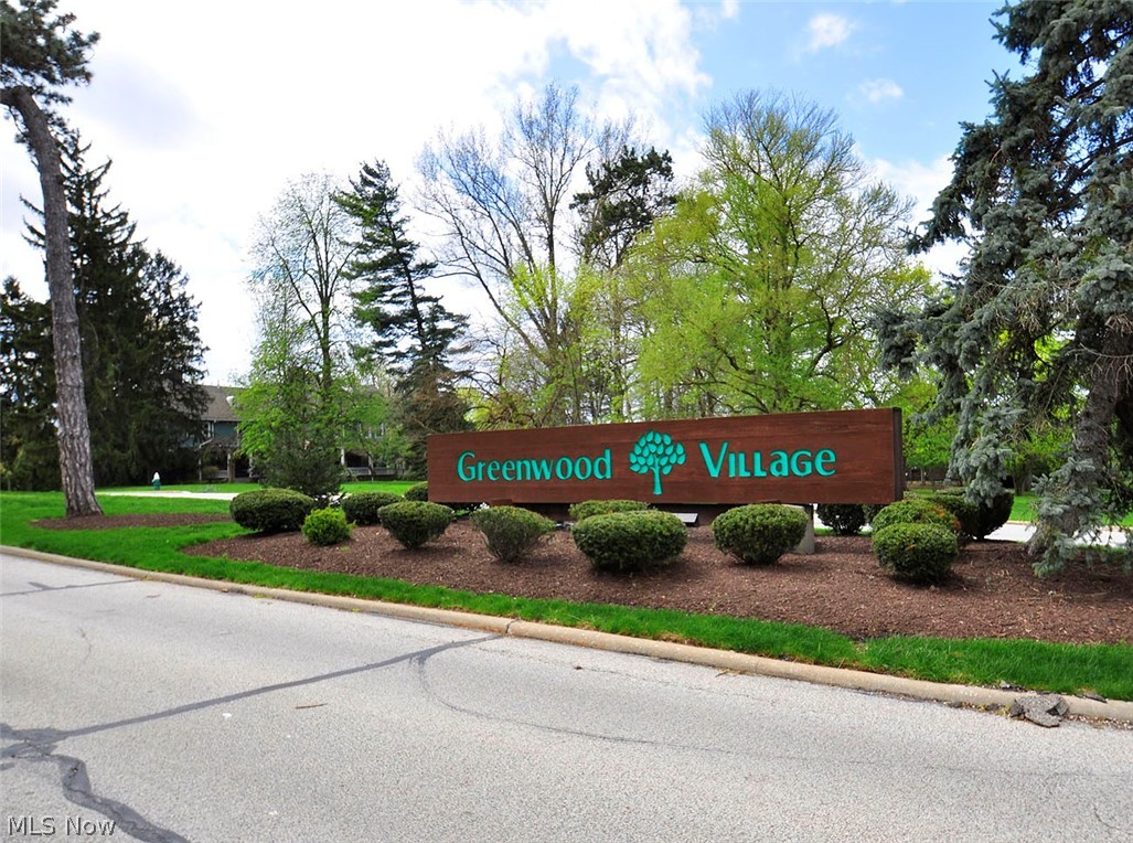 928 Hemlock Lane Sagamore Hills OH 44067