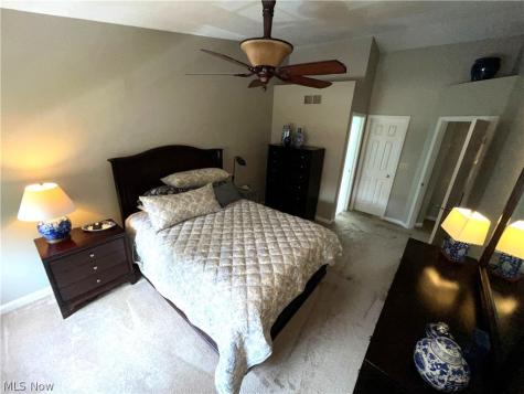 1153 Red Tail Hawk Court Youngstown OH 44512