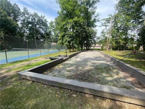 1153 Red Tail Hawk Court Youngstown OH 44512