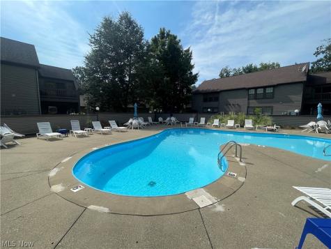 1153 Red Tail Hawk Court Youngstown OH 44512