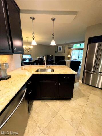 1153 Red Tail Hawk Court Youngstown OH 44512