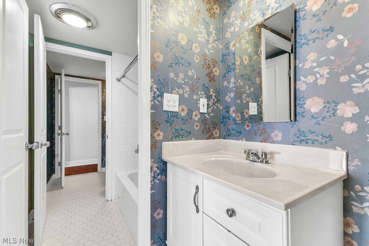 22555 Center Ridge Road Rocky River OH 44116