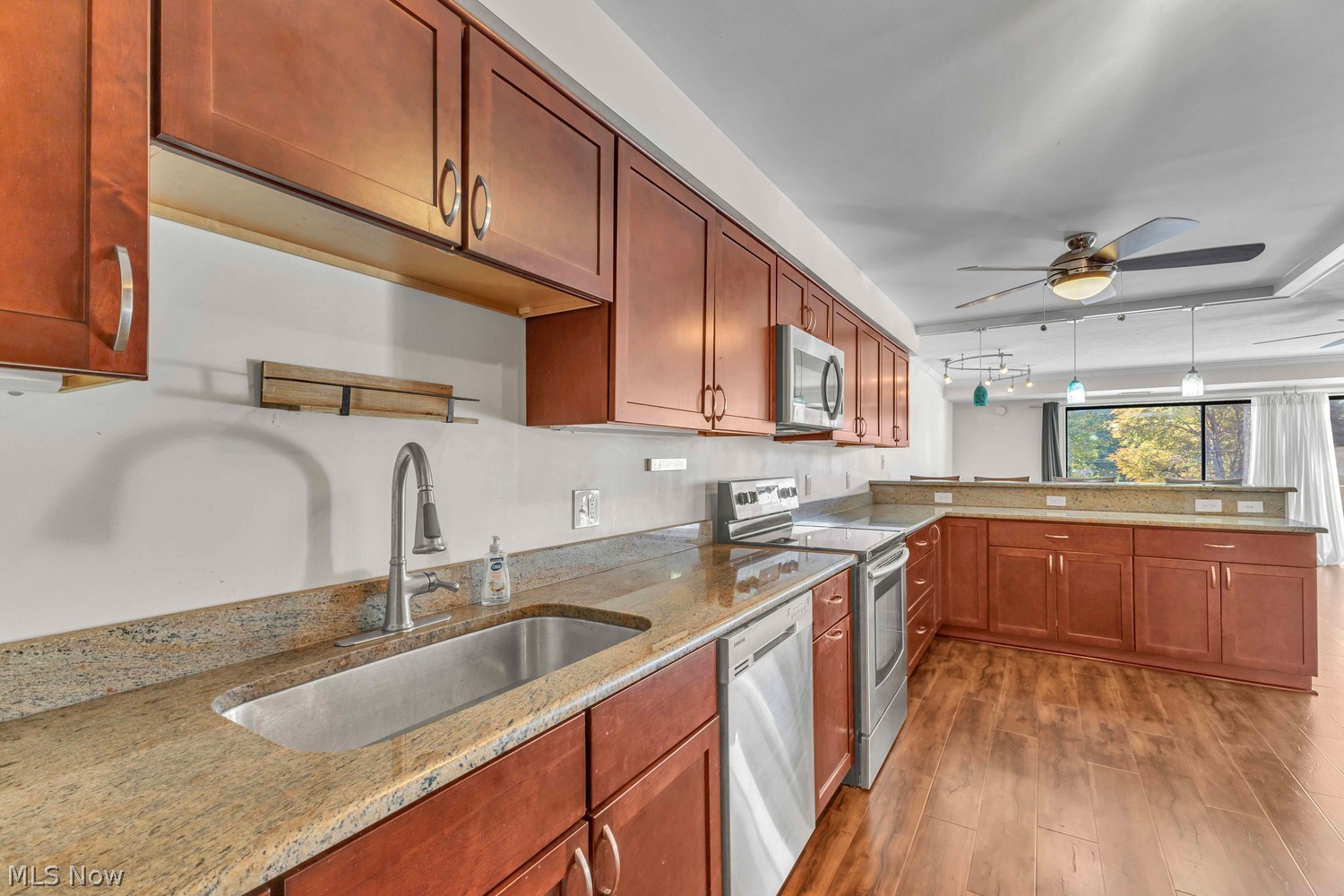 22555 Center Ridge Road Rocky River OH 44116