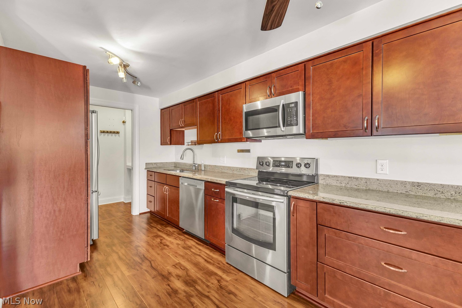 22555 Center Ridge Road Rocky River OH 44116