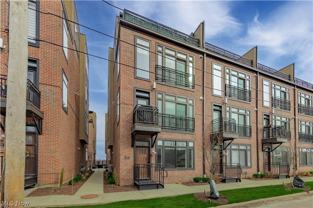 2283 W 19th Street Cleveland OH 44113