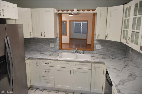 7070 NW Bentley Street NW Massillon OH 44646