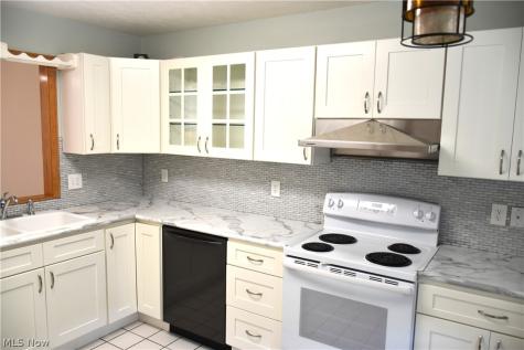 7070 NW Bentley Street NW Massillon OH 44646